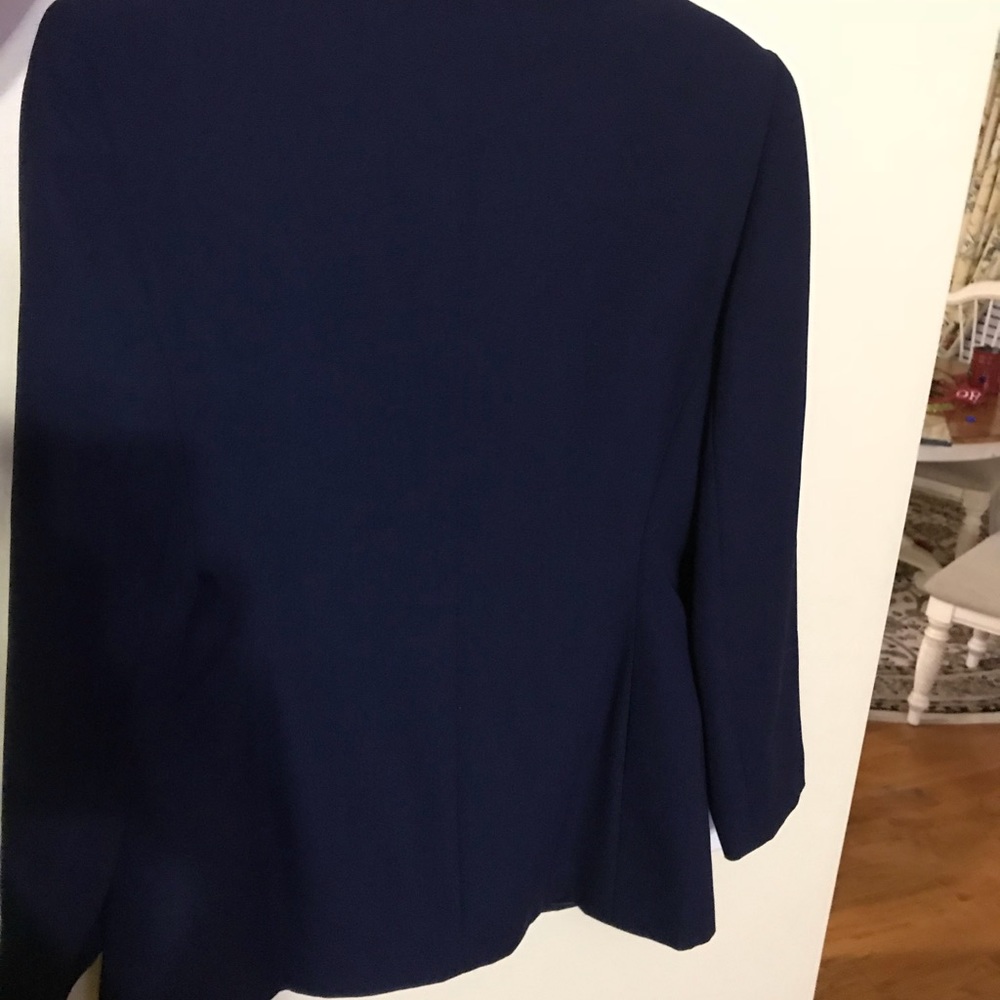Petite sophisticate navy blazer 6p excellent